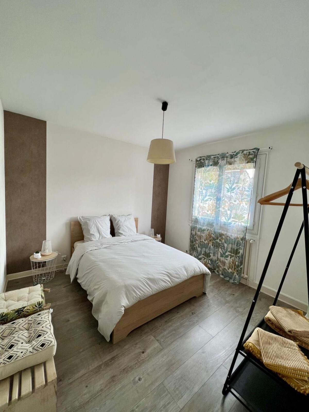 Casa Viallatoux - Proche Centre - Parking Gratuit Брив ла Гайард Екстериор снимка
